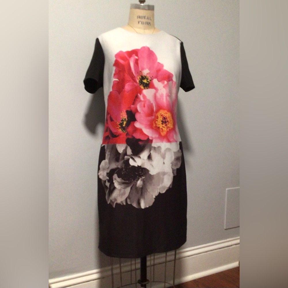 Vince Camuto Dress size 14